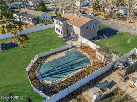 View/Area - 893 Gregory Dr, Brick, NJ 08723 photo 4 of 10