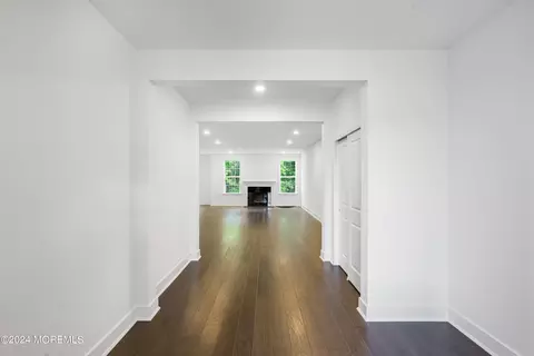 107 Woolley Ct, Oakhurst, NJ 07755