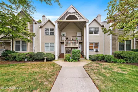 123 Northampton Dr, Holmdel, NJ 07733
