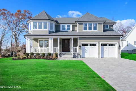 2 S Tamarack Dr, Brielle, NJ 08730