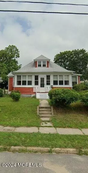 365 Laurel Ave, Lakewood, NJ 08701