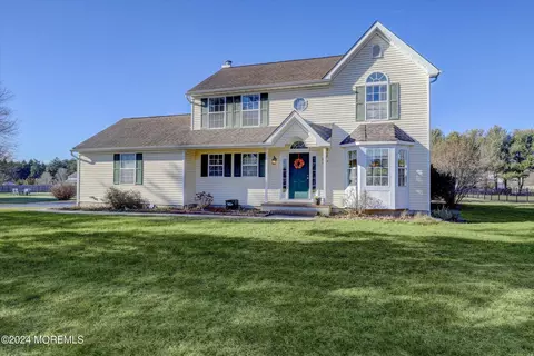 8 Hummingbird Way, Jackson, NJ 08527