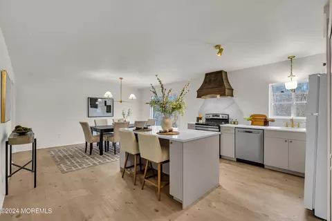 3 Alton St, New Egypt, NJ 08533