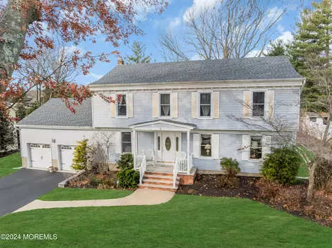 5 Lancaster Dr, Ocean, NJ 07712
