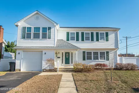 121 Leone Dr, Brick, NJ 08724