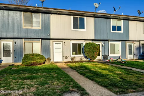 113 Creek Rd #473, Brick, NJ 08724