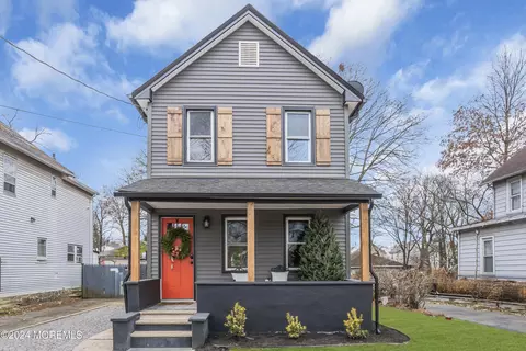 95 Catherine St, Red Bank, NJ 07701