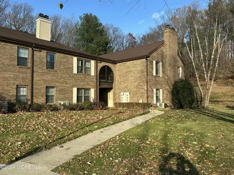 302 Wellington Pl #2, Aberdeen, NJ 07747
