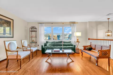 645 Agnes Ave, Brielle, NJ 08730