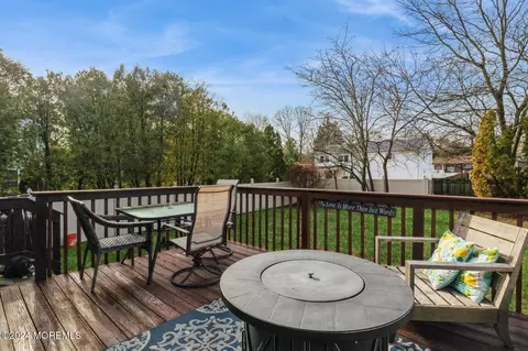 Exterior - 294 Emerald Dr, Brick, NJ 08723 photo 3 of 4
