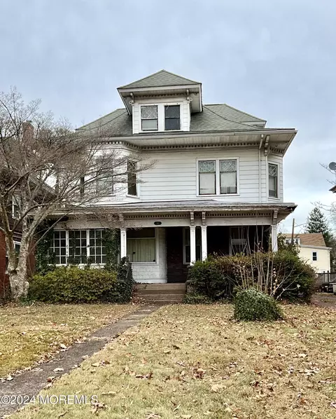 912 W State St, Trenton, NJ 08618