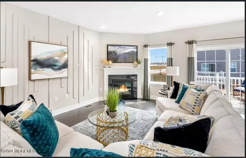 702 Aviator Ave, Marlboro, NJ 07746