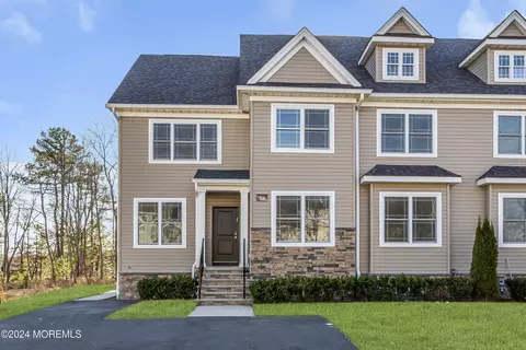 88 Broadway Ave, Lakewood, NJ 08701