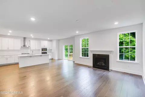 171 Woolley Ct, Ocean Twp, NJ 07755