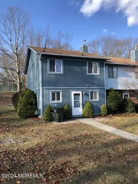 1 Max Pl, Howell, NJ 07731