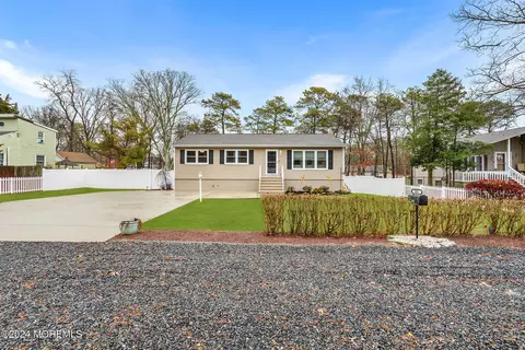 501 Eastern Blvd, Bayville, NJ 08721