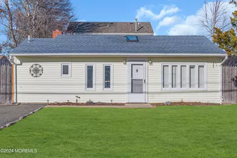 1006 Inland Rd, Forked River, NJ 08731