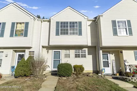 822 Darlington Dr #178, Old Bridge, NJ 08857
