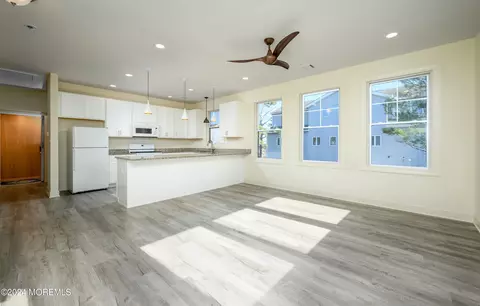 Living - 103 Atlantic Ave, Waretown, NJ 08758 photo 2 of 4