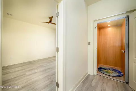 Entry Way - 103 Atlantic Ave, Waretown, NJ 08758 photo 3 of 4