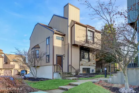 36 Emerald Ln, Old Bridge, NJ 08857