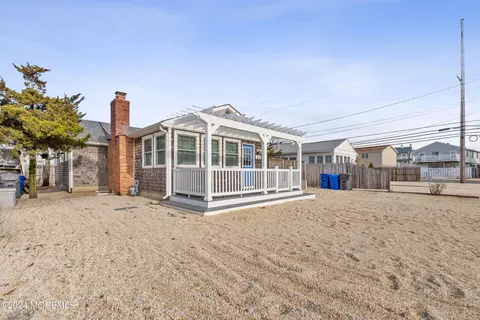 322 W Kupper Dr, Mantoloking, NJ 08738