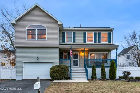 628 Monmouth Ave, Port Monmouth, NJ 07758