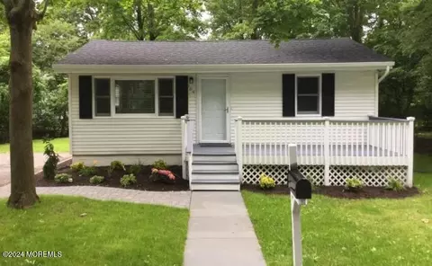 104 Brown Trl, Hopatcong, NJ 07843