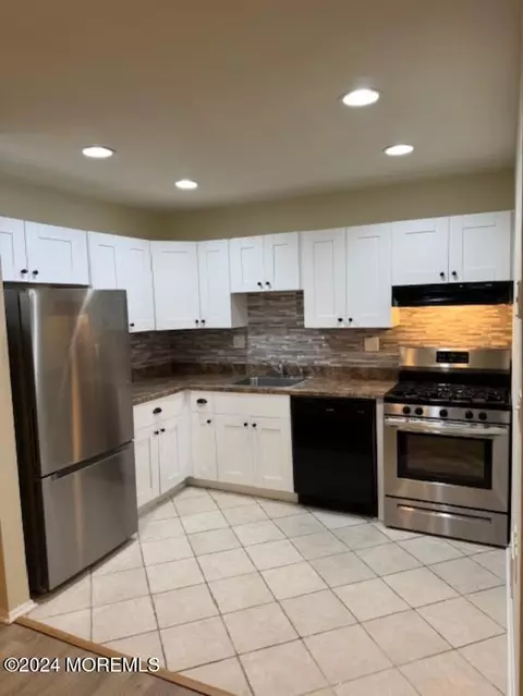 5 Kathy Ct #6203, Brick, NJ 08724 photo 3