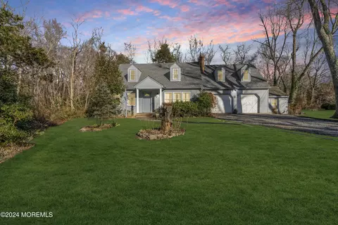 133 W Millstream Rd, Cream Ridge, NJ 08514
