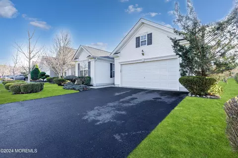 Exterior - 18 Brattleboro Rd, Jackson, NJ 08527 photo 3 of 7
