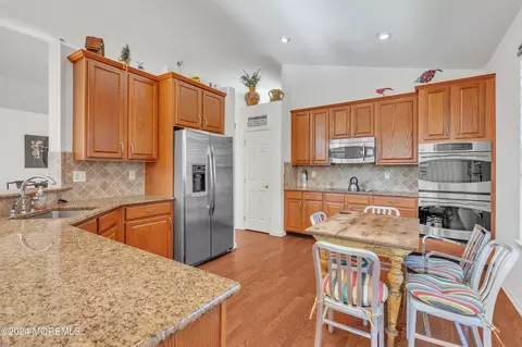 Kitchen - 18 Brattleboro Rd, Jackson, NJ 08527 photo 1 of 3