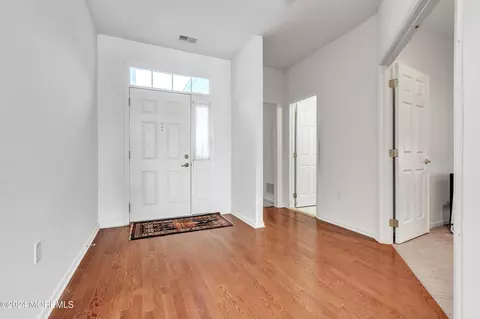 Entry Way - 18 Brattleboro Rd, Jackson, NJ 08527 photo 2 of 3