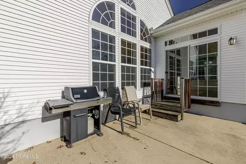 Exterior - 18 Brattleboro Rd, Jackson, NJ 08527 photo 6 of 7
