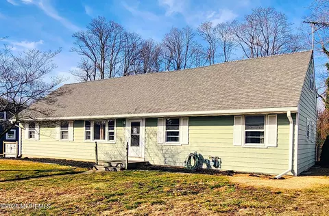 5 Arbor Way, Ocean, NJ 07712