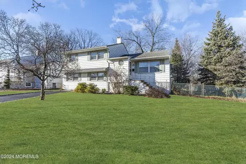 73 Predmore Ave, Colonia, NJ 07067