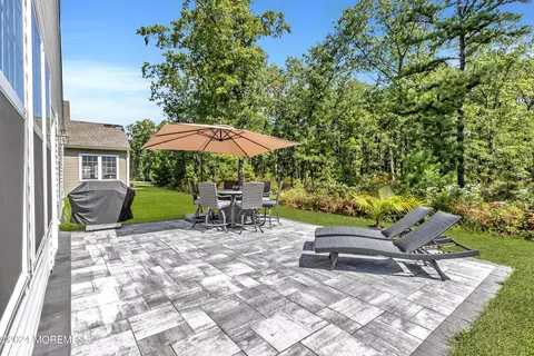 Exterior - 48 Woodside Ln, Whiting, NJ 08759 photo 5 of 6