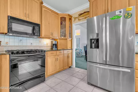 Kitchen - 716 Fairview Ln, Forked River, NJ 08731 photo 7 of 8
