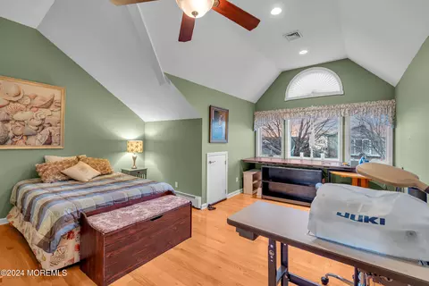 Bedroom - 716 Fairview Ln, Forked River, NJ 08731 photo 4 of 5