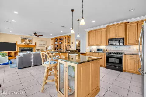 Kitchen - 716 Fairview Ln, Forked River, NJ 08731 photo 4 of 8