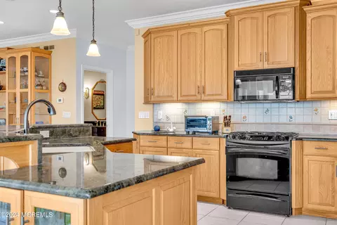 Kitchen - 716 Fairview Ln, Forked River, NJ 08731 photo 5 of 8