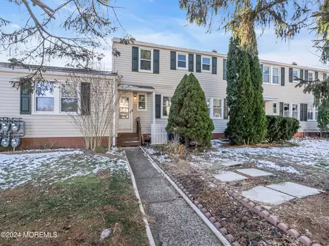 29 Belshaw Ave, Eatontown, NJ 07724