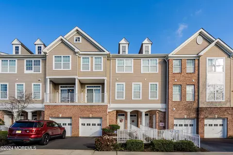 114 Bryce Ln #806, Manahawkin, NJ 08050