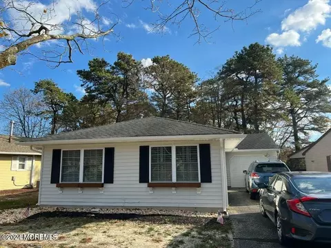 7 Palm Ave, Brick, NJ 08724