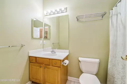Bath - 3 Strathmere St, Waretown, NJ 08758 photo 2 of 2