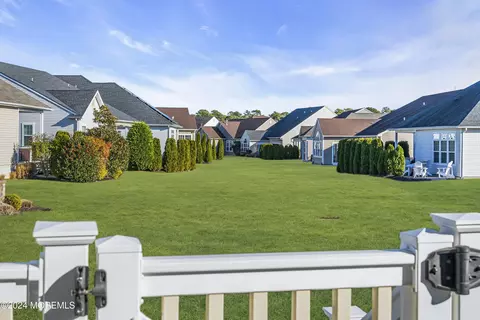 Exterior - 46 Ship Bottom Ln, Waretown, NJ 08758 photo 4 of 7