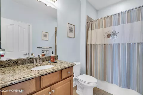 Bath - 46 Ship Bottom Ln, Waretown, NJ 08758 photo 3 of 3