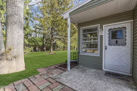 2 Cypress St #C, Toms River, NJ 08757