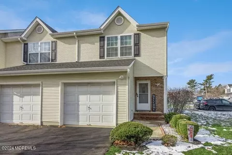 17 Lucia Ct, Aberdeen, NJ 07747