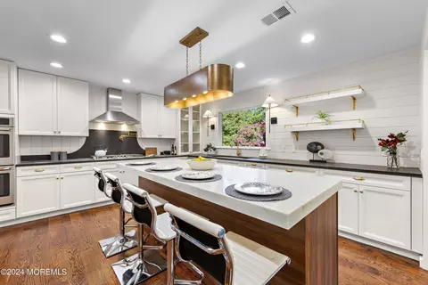 181 Silverside Ave, Little Silver, NJ 07739